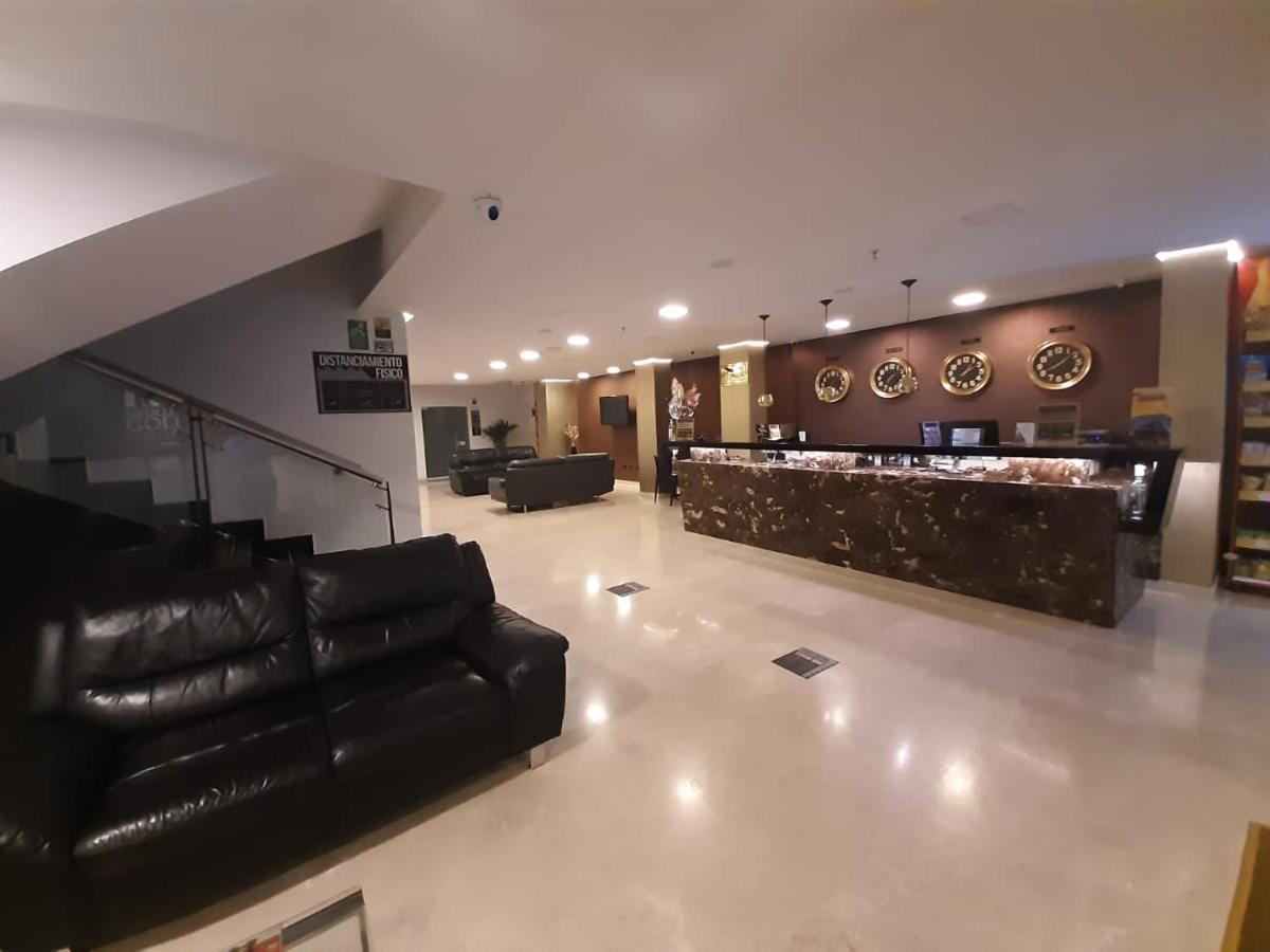 Hotel Medellin Gold Buitenkant foto
