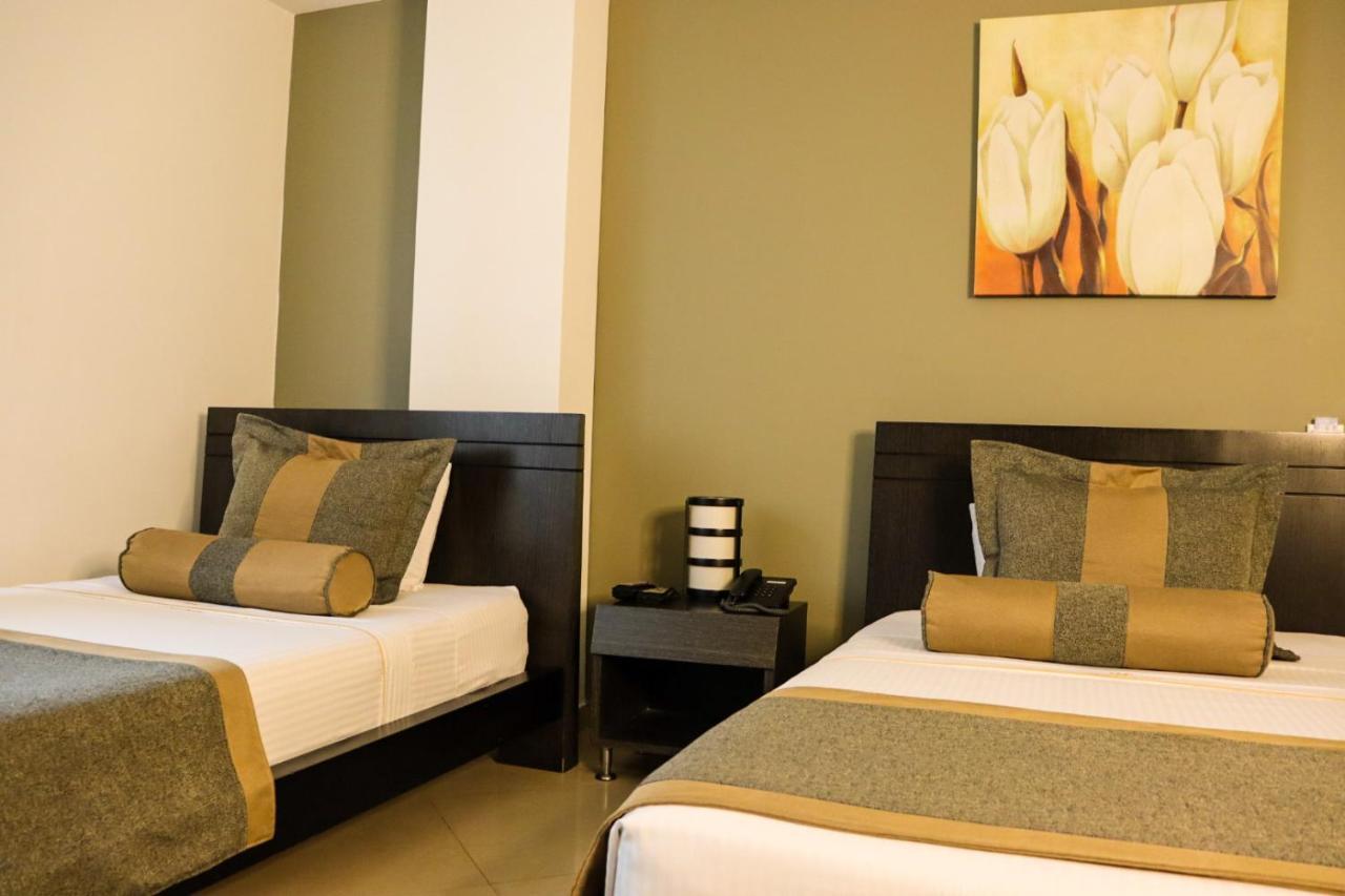 Hotel Medellin Gold Buitenkant foto